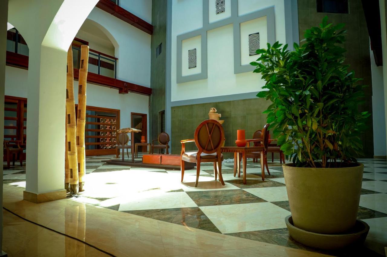 Hotel Regina The Pearl Aneho Экстерьер фото